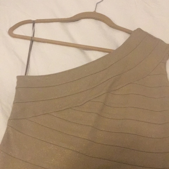 NWT Gold and shimmery Express dress - Picture 2 of 5